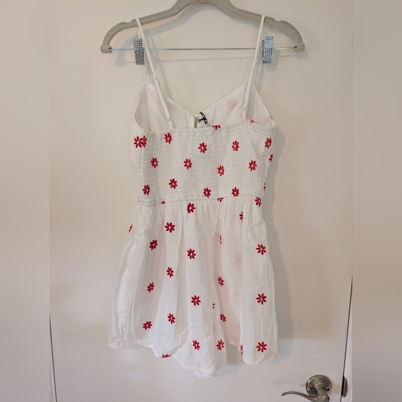 White and Red Floral Romper - Picture 5 of 5